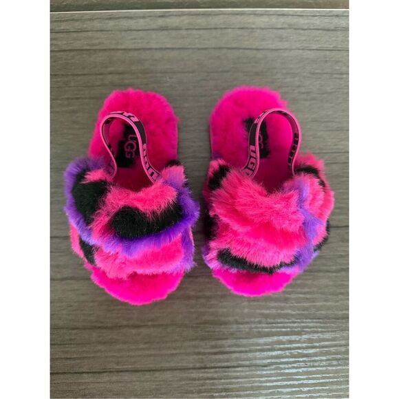 NEW UGG Fluff Yeah! Plaid Punk Pink Purple Black Fluffy Slippers 6 Toddler - Picture 1 of 9